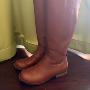 Universal Thread Women's Faux Leather Cognac Brown Riding Boots - Sz 6.5